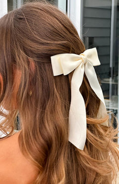 Whimsy Willow Cream Bow Hair Clip