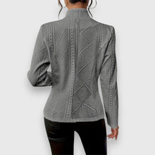 Covadonga | Jersey Cuello Alto Mujer Punto Trenzado Ajustado