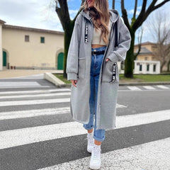 Covadonga | Parka Larga Oversize con Capucha Mujer Detalle Letras