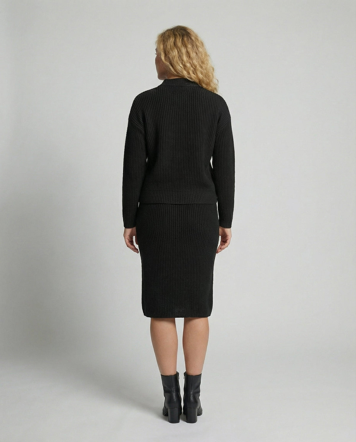 Inés | Conjunto de Punto de Jersey Mujer Falda Midi Cuello Alto