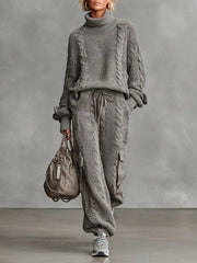 Lorena | Conjunto de Punto de Cable Mujer Jersey Cuello Alto y Pantalón Cargo