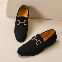 Lucas | Mocasines de Ante con Hebilla Dorada Hombre Casual