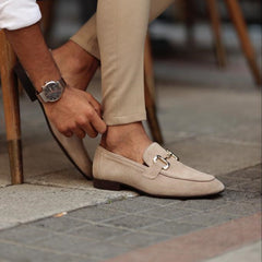 Lucas | Mocasines de Ante con Hebilla Dorada Hombre Casual