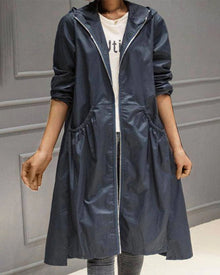 Mencía | Parka Impermeable Mujer Larga con Capucha Cintura Fruncida
