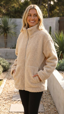Paloma | Chaqueta de Borreguito Oversize Mujer Cremallera Cuello Alto